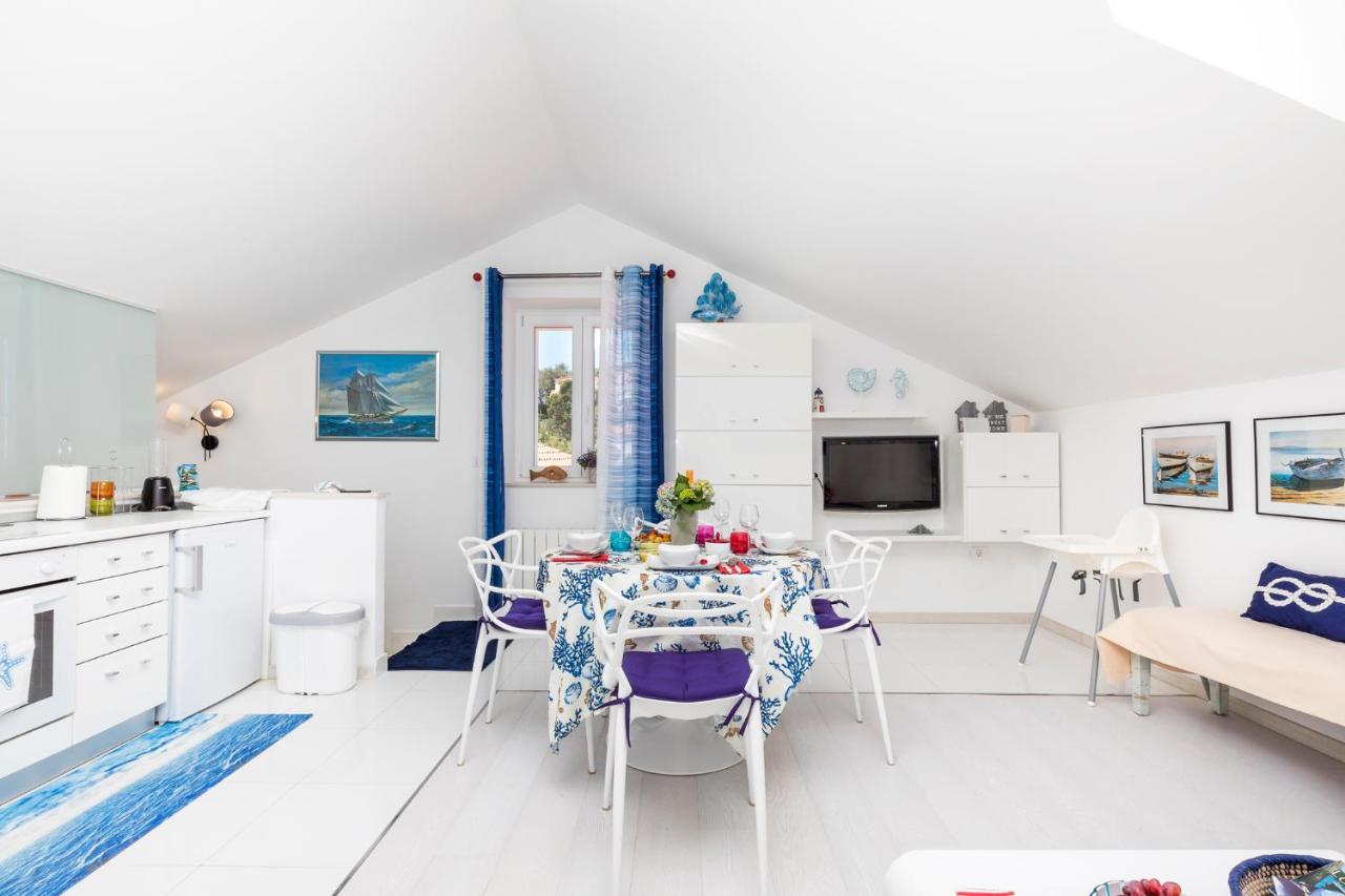 Apartments Priko 63 Mali Lošinj Buitenkant foto