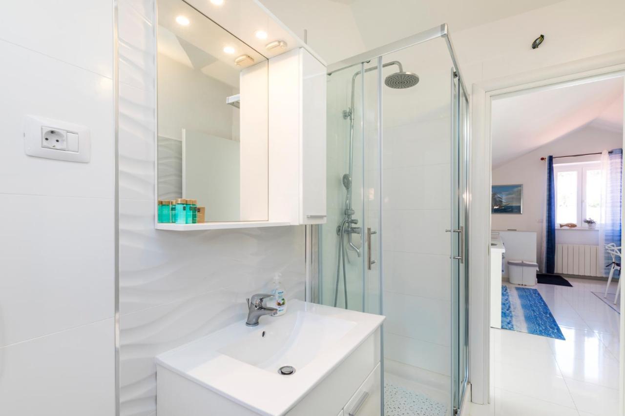 Apartments Priko 63 Mali Lošinj Buitenkant foto