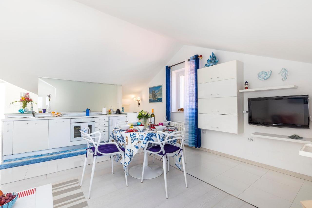 Apartments Priko 63 Mali Lošinj Buitenkant foto